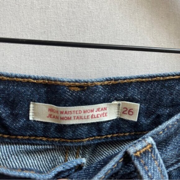 Levi's High Rise Moms Dark Blue Denim Jeans Sz 26 - Picture 6 of 10